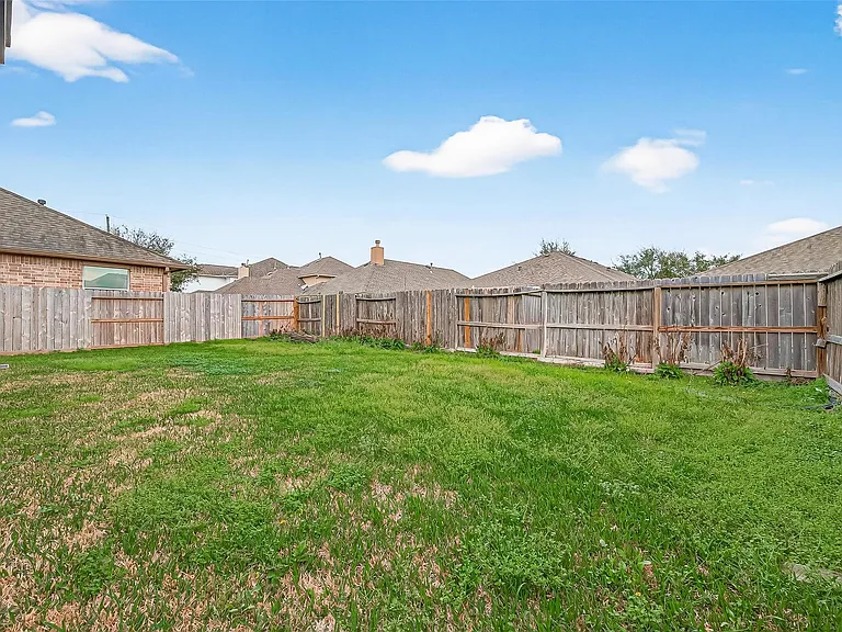 24526 Avellino Ct — Photo 49