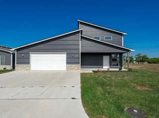 3152 E Highridge St, Wichita, KS 67219