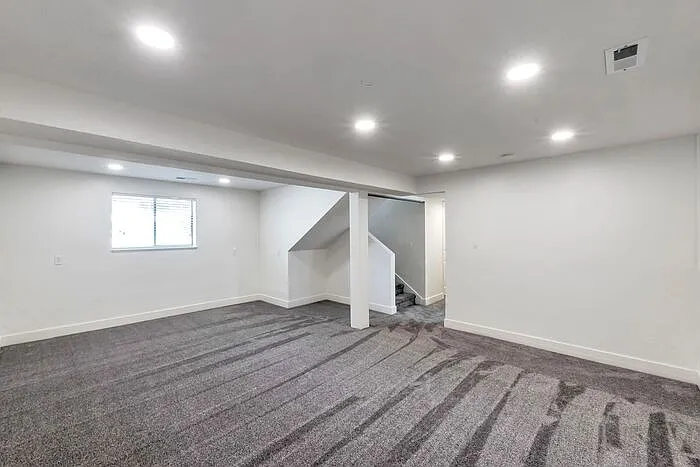 2151 W 300 North St — Photo 17