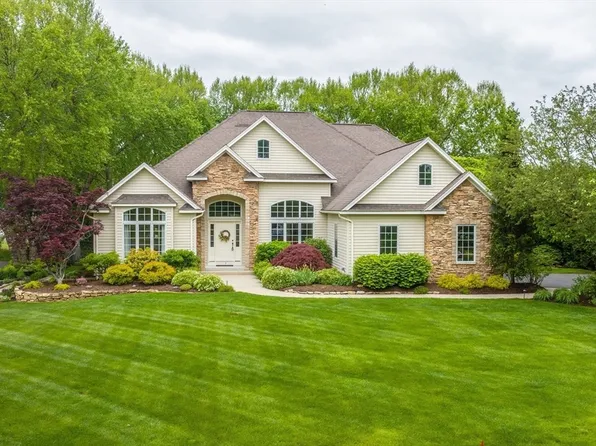 7 Brimfield Way, Westfield, MA 01085