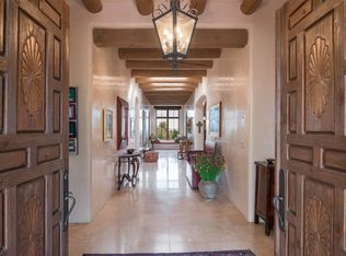10 Sundance Cir, Santa Fe, NM 87506