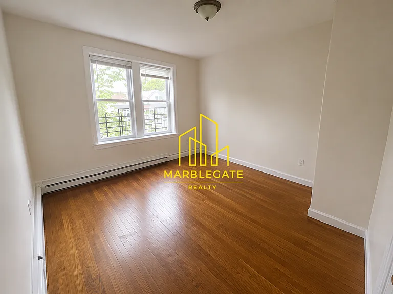 397 13th Ave #88 — Photo 2