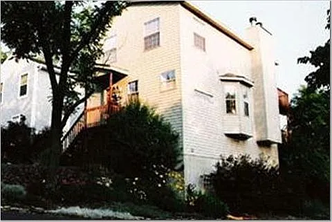 82 Broadway St photo 1