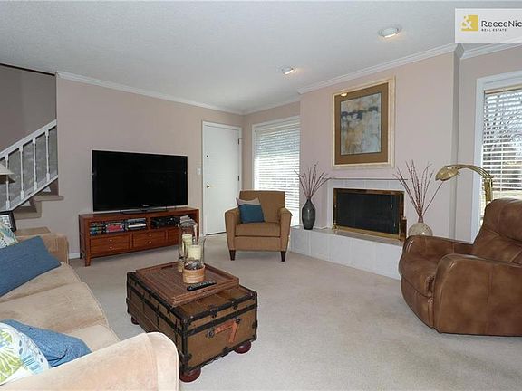 3rd image of 10619 W 52nd Cir
