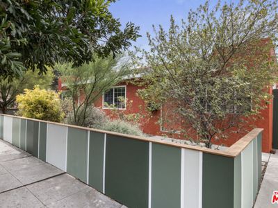 951 N Hoover St, Los Angeles, CA, 90029