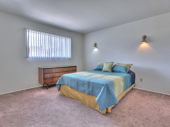 2nd image of 312 Graceland Dr SE
