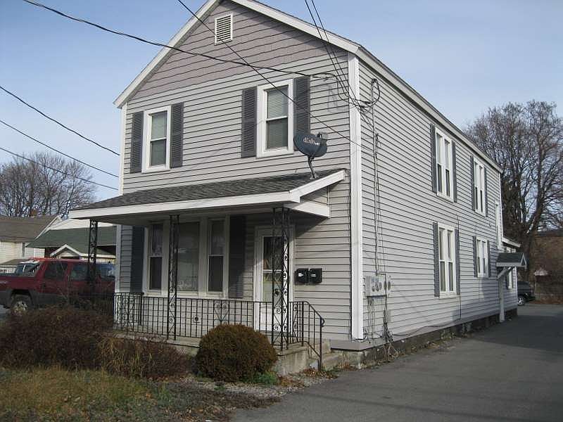 2nd image of 209 E Main St