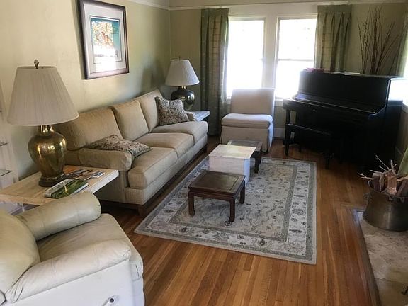 2nd image of 3829 Belmont Ave