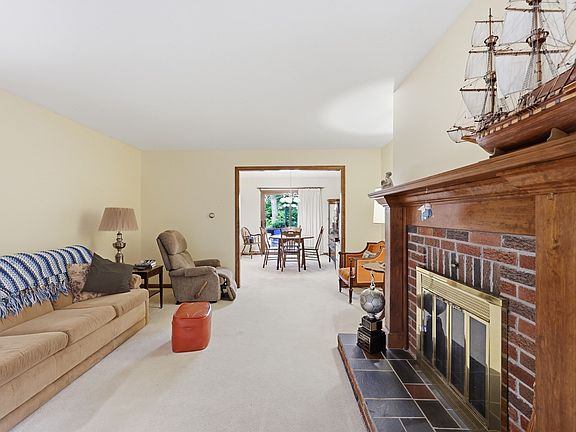 5th image of 3 Castle Hill Rd #E