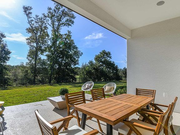 Covered Lanai to enjoy a meal or take-in the surroundings
