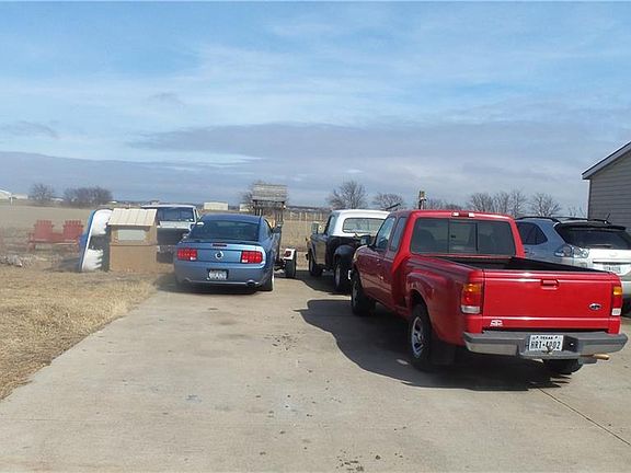 4th image of 1240 Country Acres Ct