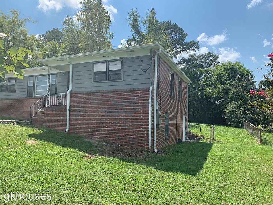 2nd image of 329 Sunhill Rd NW