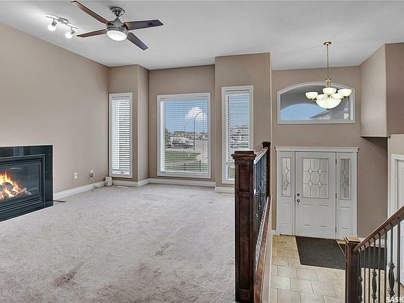 4th image of 402 McKague Cres