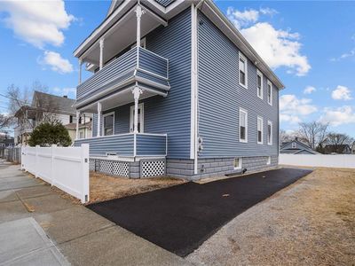 31 Columbia Ave, Pawtucket, RI, 02860