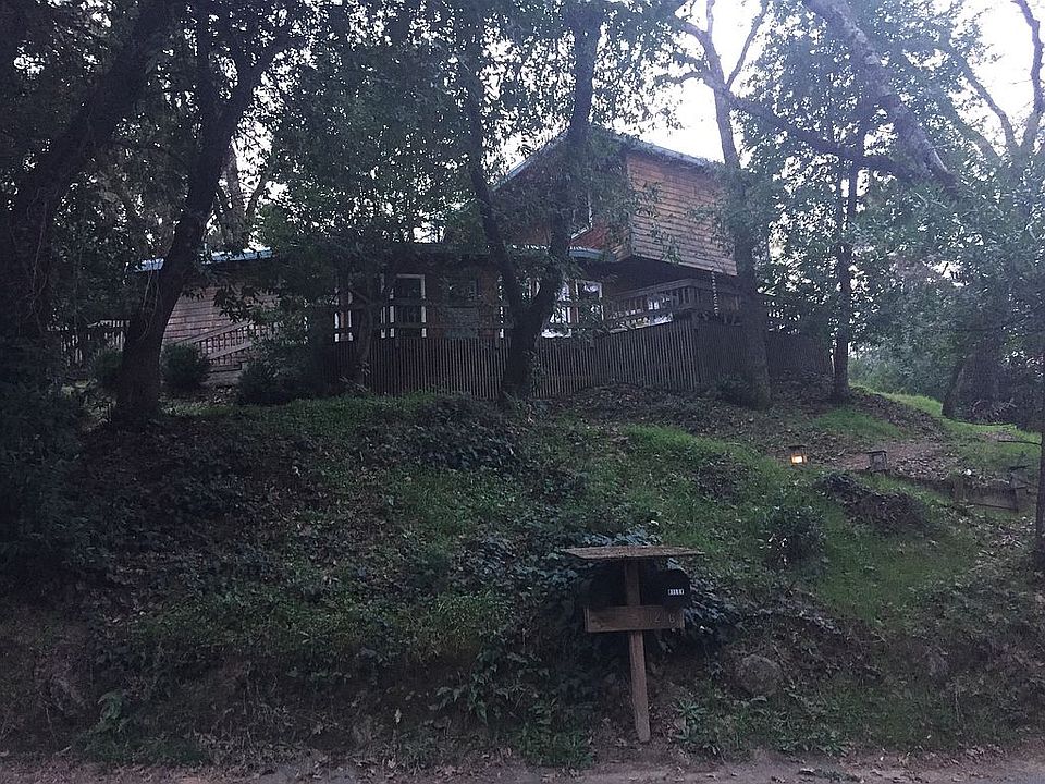 2nd image of 1216 Los Trancos Rd