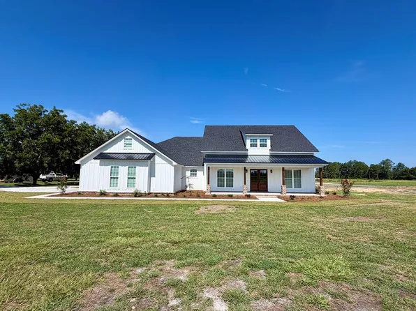 12 Lakeview Cir, Nashville, GA 31639
