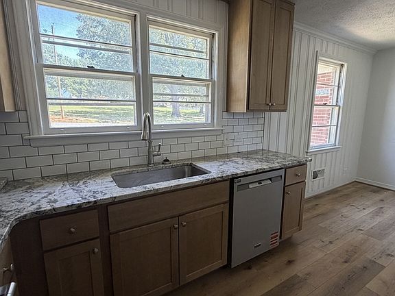 3rd image of 2009 John Lynch Pl APT A