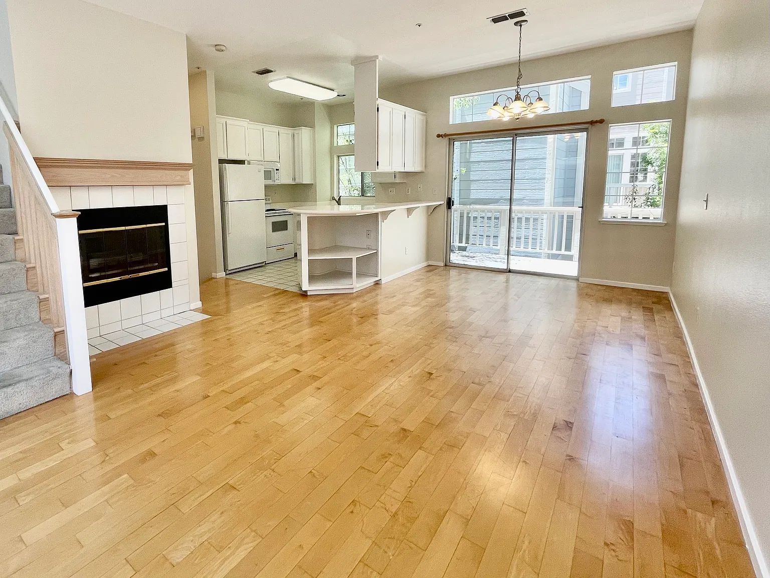 2 bed, 1191 sqft, $3,775 — Photo 3