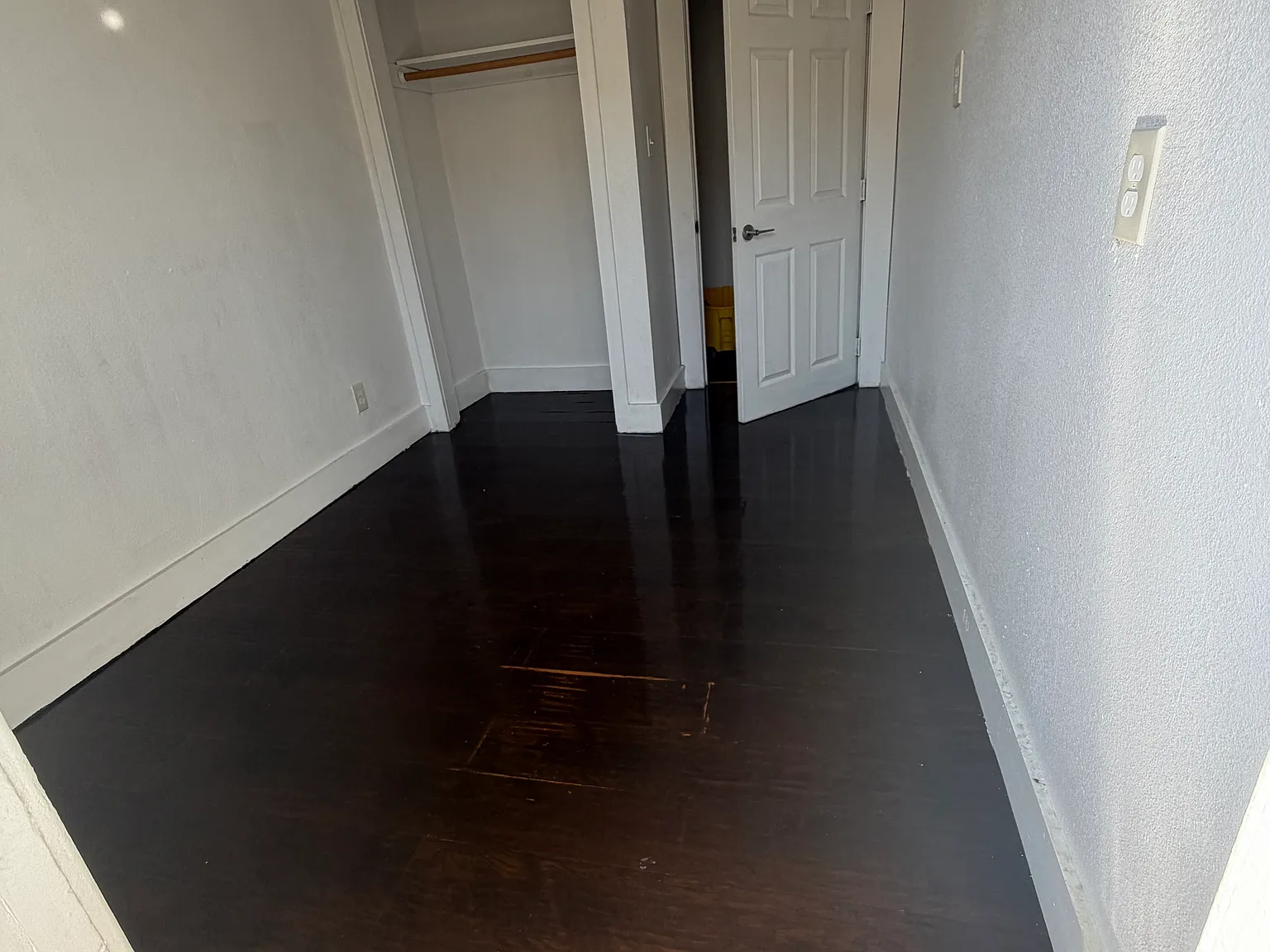 2 bed, 750 sqft, $2,150 — Photo 2