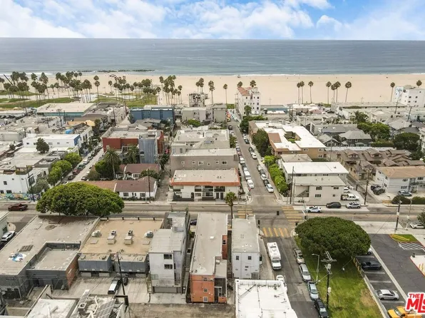 1304 Pacific Ave, Venice, CA 90291