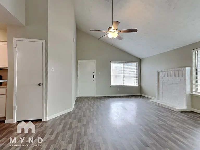 3603 Tamfield Dr — Photo 2