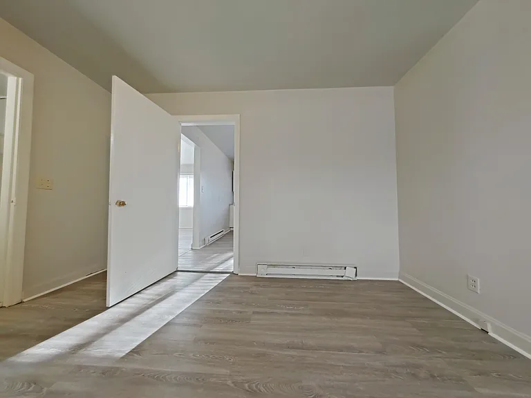 610 Hawthorne Ave #B — Photo 6