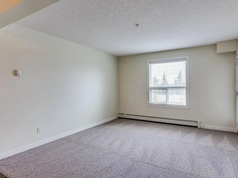 20 Kingsland Close SE #1407 — Photo 12