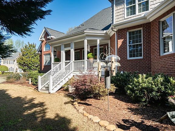 5th image of 2 Dempsey Glen Ln