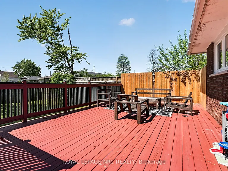 268 Henrietta St — Photo 40