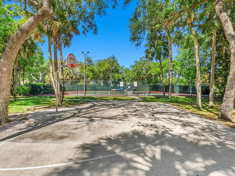 1756 Cottonwood Trl — Photo 42
