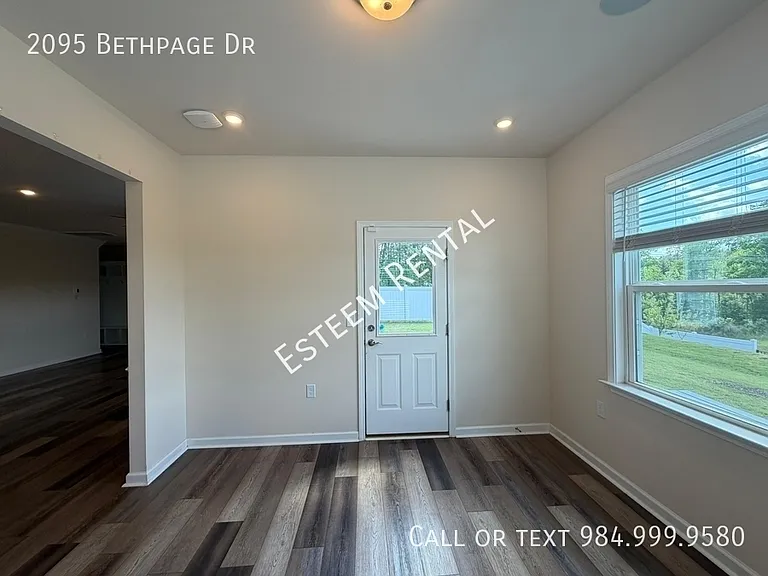 2095 Bethpage Dr — Photo 12