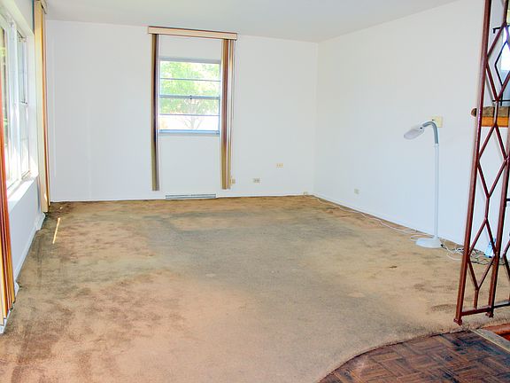 5th image of 1657 Heidorn Ave