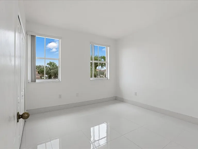 3802 SW 165th Ter — Photo 34