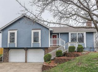 12825 S Arapaho Dr, Olathe, KS 66062