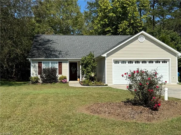 571 Whitney Rd, Mocksville, NC 27028