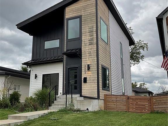 2nd image of 2604 W Paseo Blvd