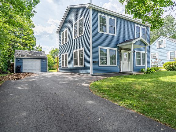 3rd image of 210 Fern Street