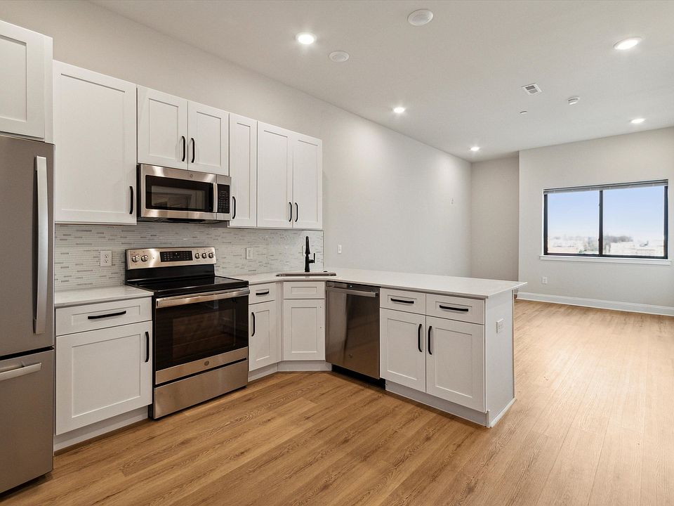1st image of 2157 E Lehigh Ave #517