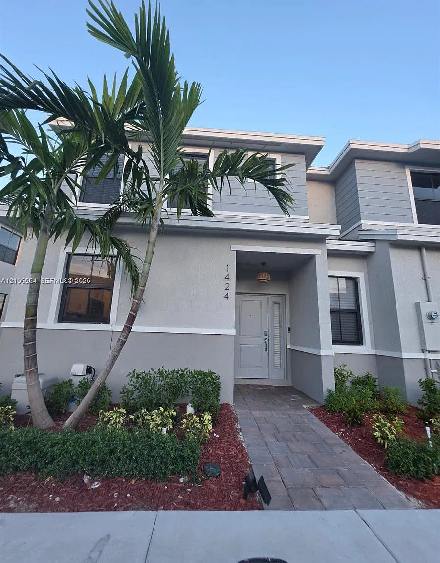 Miami Land And Developmen — Photo 1