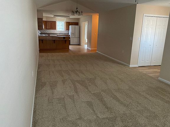 4th image of 56 Malan Ct