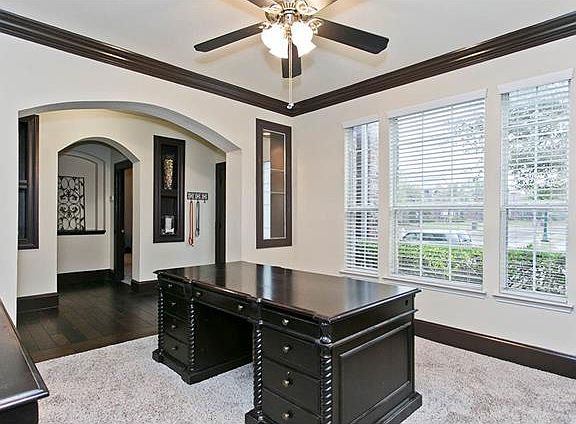 4th image of 5800 Vineyard Ln