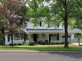 1714 Rolling Hills Rd, Charleston, WV 25314