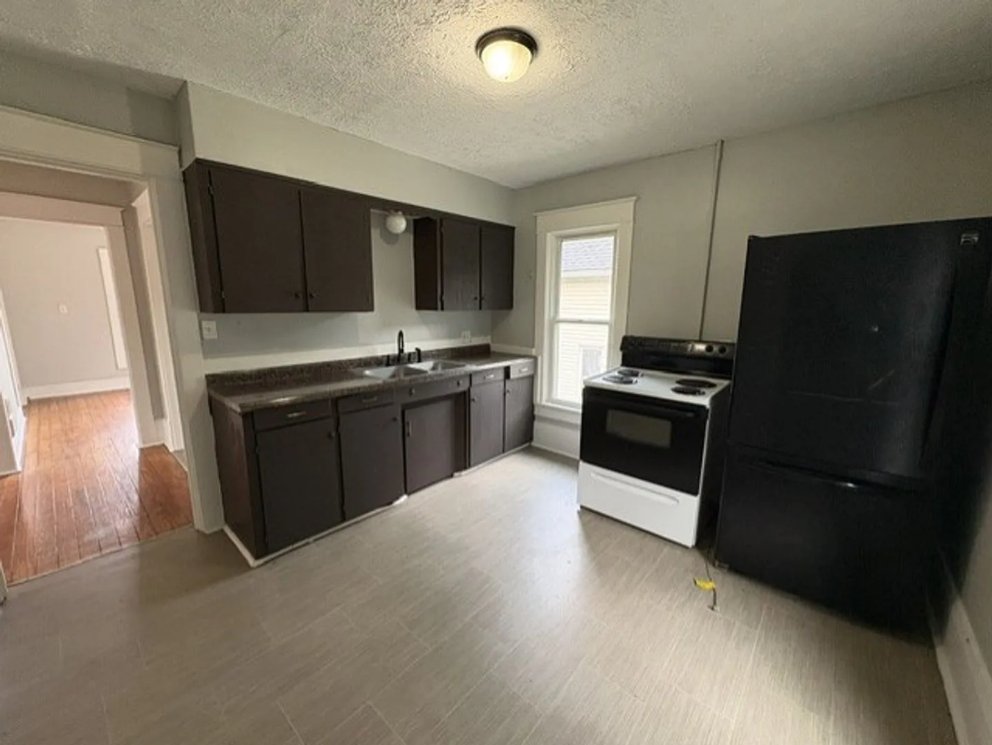 147 8th St NW Barberton, OH 44203 MFH2 .T2 — Photo 4