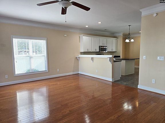 5th image of 733 Garden Forest Rd