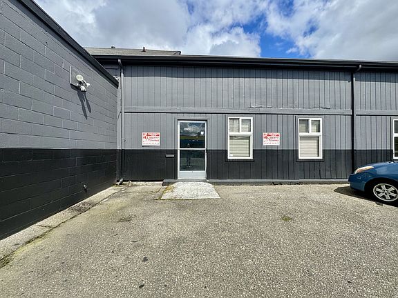 2nd image of 5249 S Puget Sound Ave #D