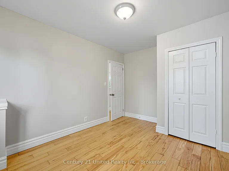 559 Hamilton St — Photo 20