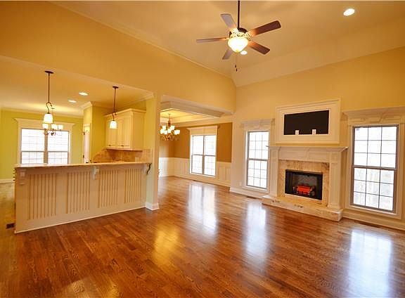 4th image of 1109 Secretariat Dr #216-lot 216