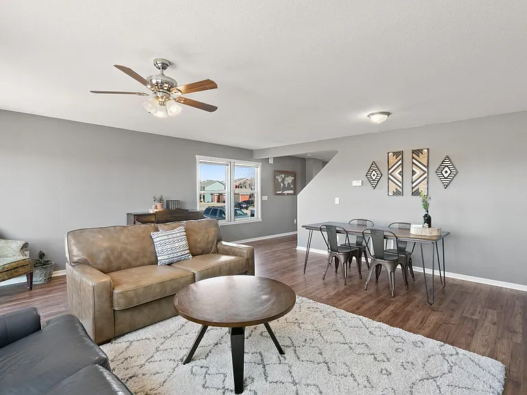 376 Montgomery Dr — Photo 8