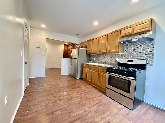 Rented by A P Realty Group NY LTD | media 2