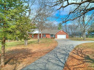 21200 Perry Dr, Tecumseh, OK 74873